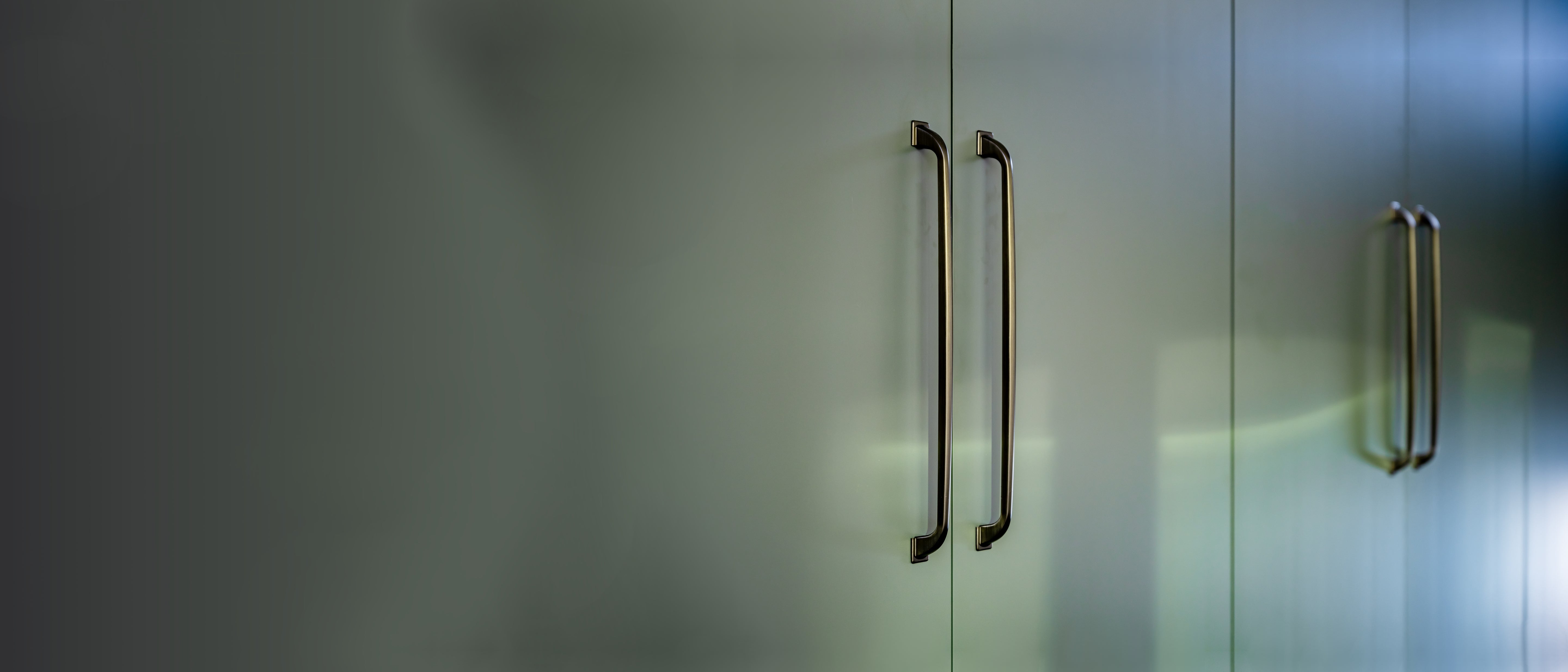 Gunmetal Handles